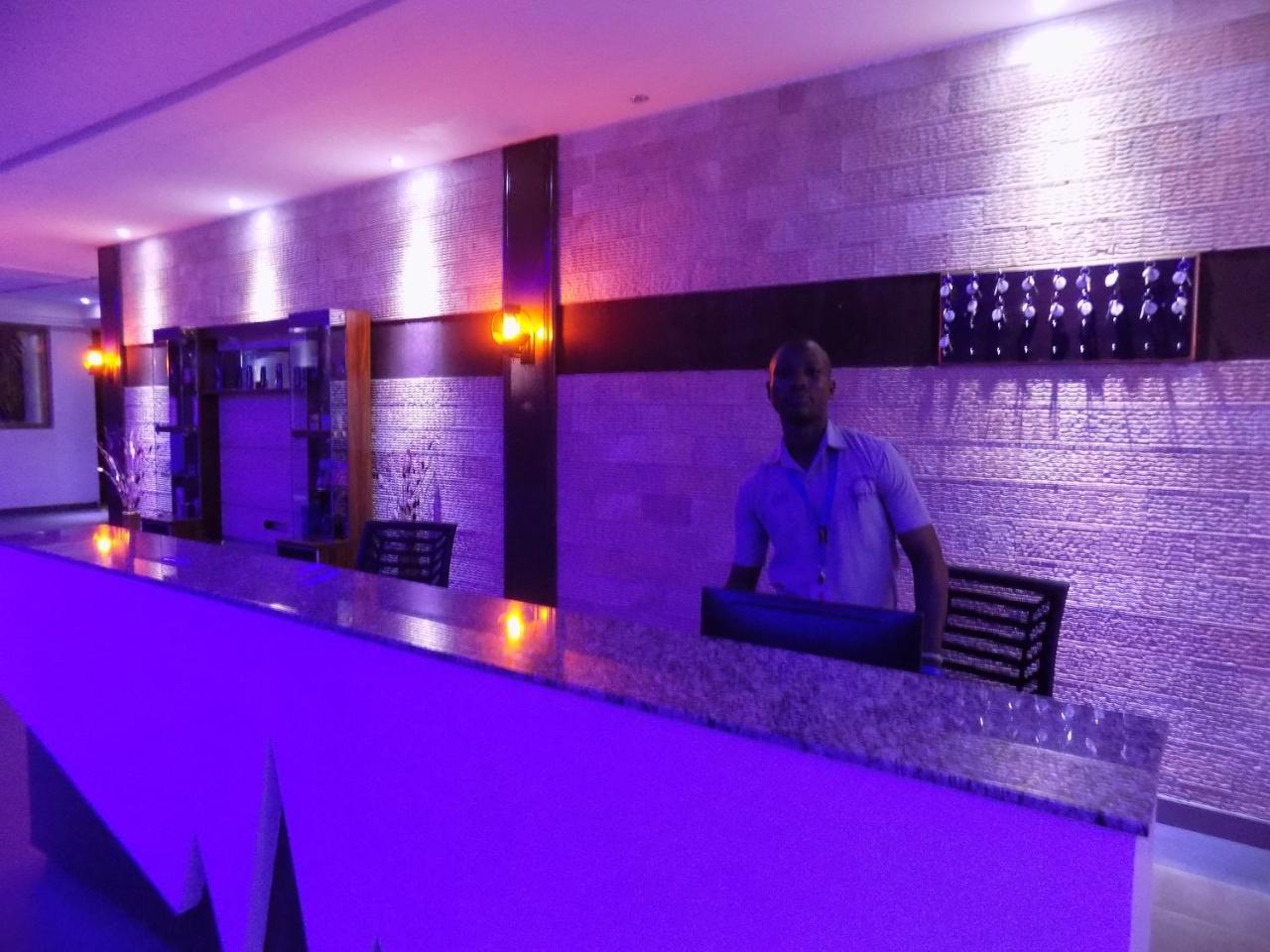 Freedom City Hotel Najjanankumbi Kamapala Kampala Exterior foto